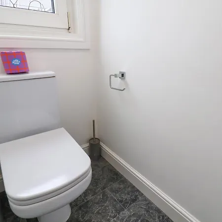 Flowergate Heights Apartamento *