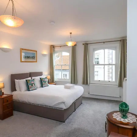 Apartman Flowergate Heights Whitby