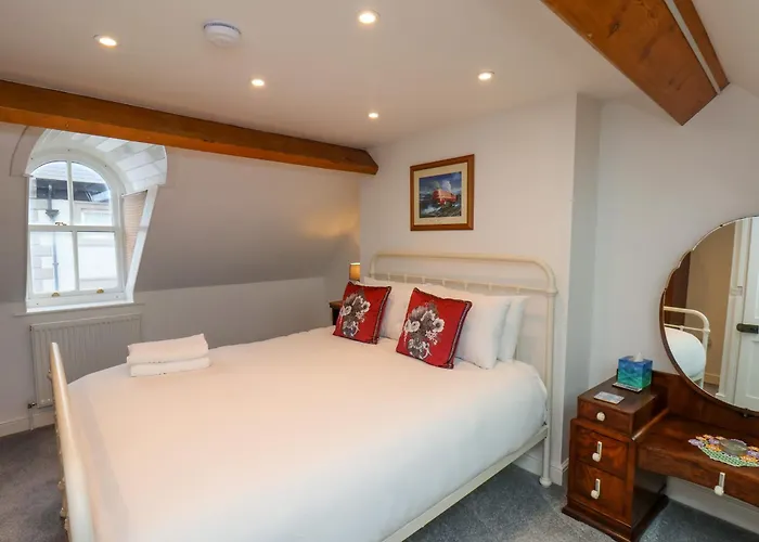 Apartment Flowergate Heights Whitby