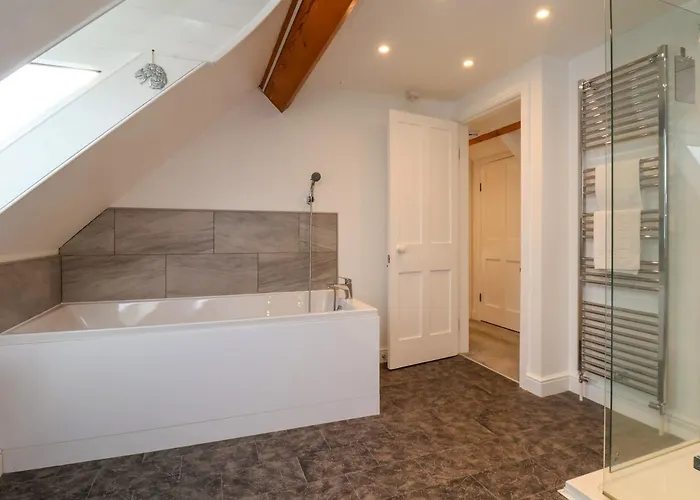 Flowergate Heights Apartment Whitby